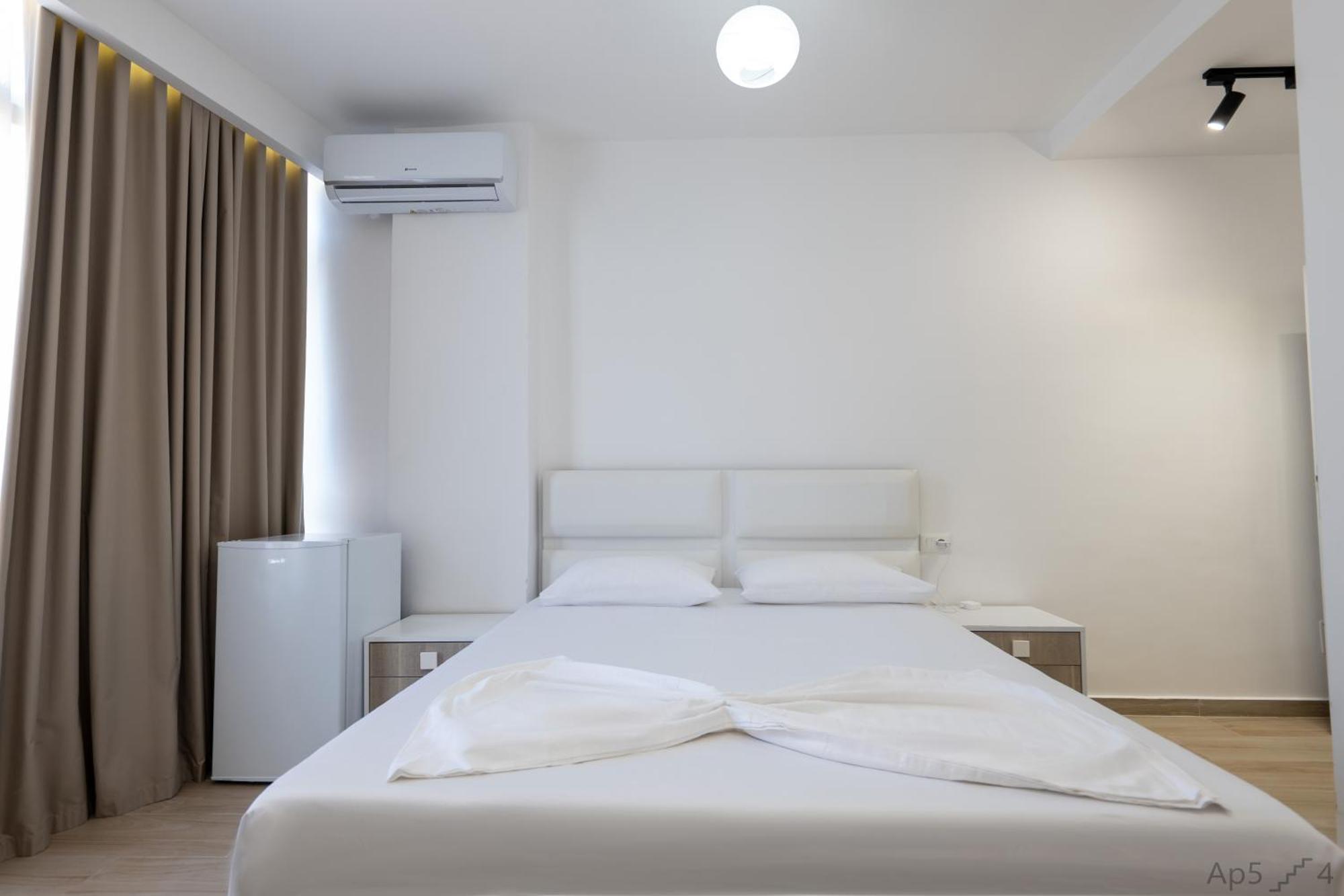 Al Mare Rooms Sarandë Exterior foto